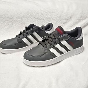 Adidas Breaknet (big Kids size 6) gray white